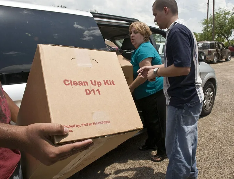 Between Visits: How Gilbert Homeowners Can Handle Cleaning Disasters Before the Pros Show Up